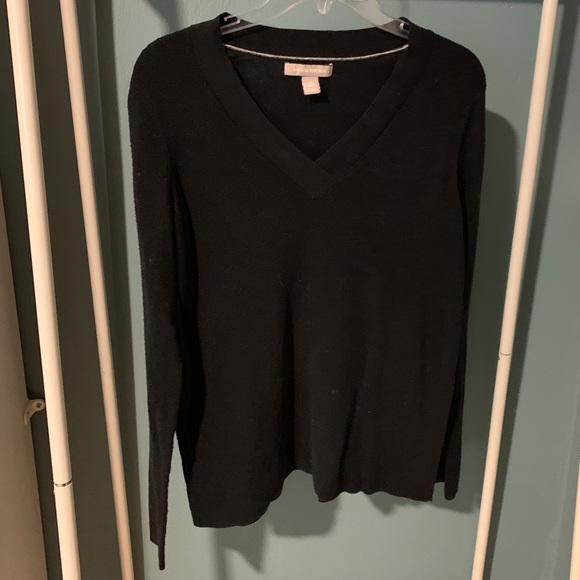 Banana Republic Sweater - Picture 2 of 3